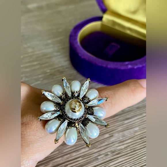 Gucci Interlocking G Flower Rings (Set of 3) - Picture 6 of 7